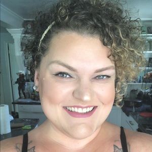 Meet your Posher, Veronica